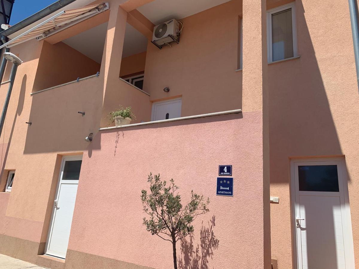 Apartments Dumina Murter Exterior foto